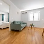 M&m Apartment