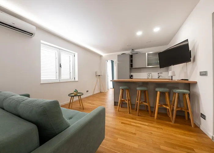 Apartment M&m Makarska